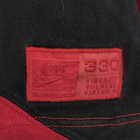 Nike Rugby Men's Red and Black Diagonal Sweater - Picture 3 of 6